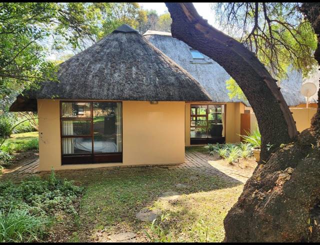 4 BEDROOM HOUSE FOR SALE IN LAKELAND ESTATE